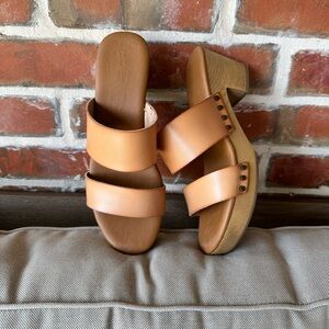 EUC Universal Thread Platform Sandals size 8.5